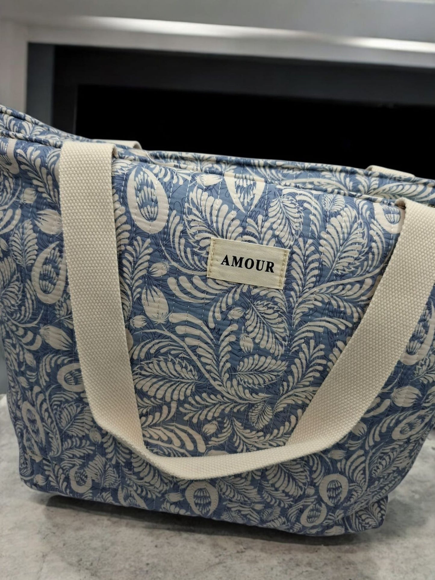 Sac cabas porté épaule coton imprimé toile de jouy feuilles bleues creme