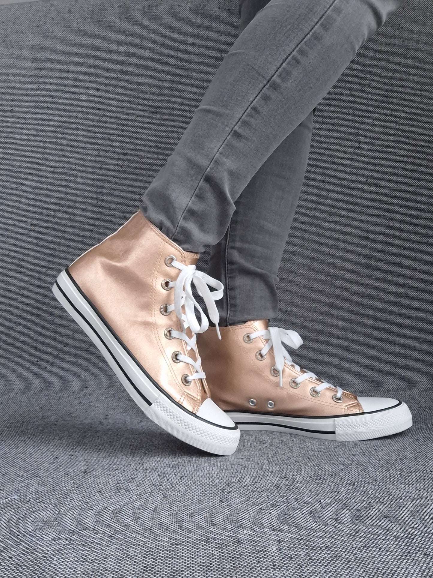 Chaussures baskets hautes cuivre champagne et blanche style converse