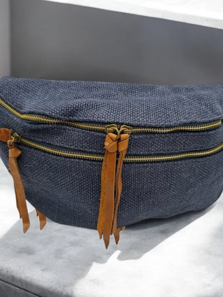 Sac banane en jute bleu denim 2 poches doubles curseurs
