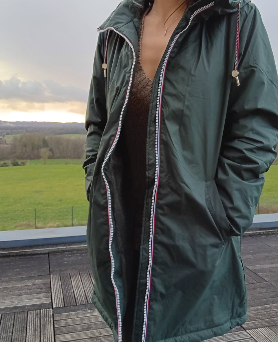 Laura Jo - Imperméable long doublé en fausse fourrure cordon tricolore couleur vert forêt