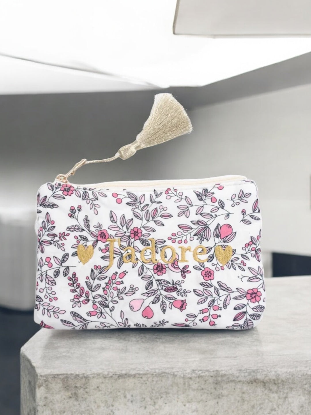 Trousse florale en coton blanche inscription « J’adore »