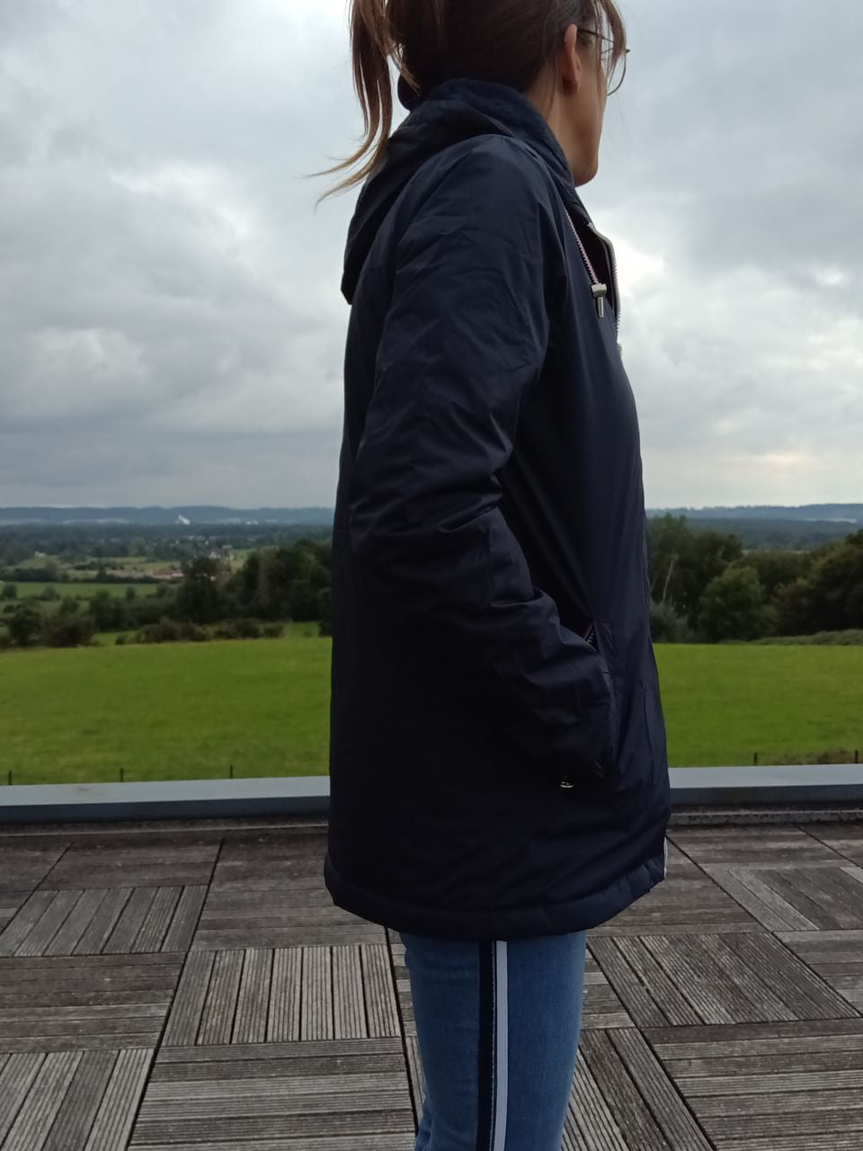 Laura Jo - Imperméable mi long doublé en fausse fourrure cordon tricolore couleur bleu marine
