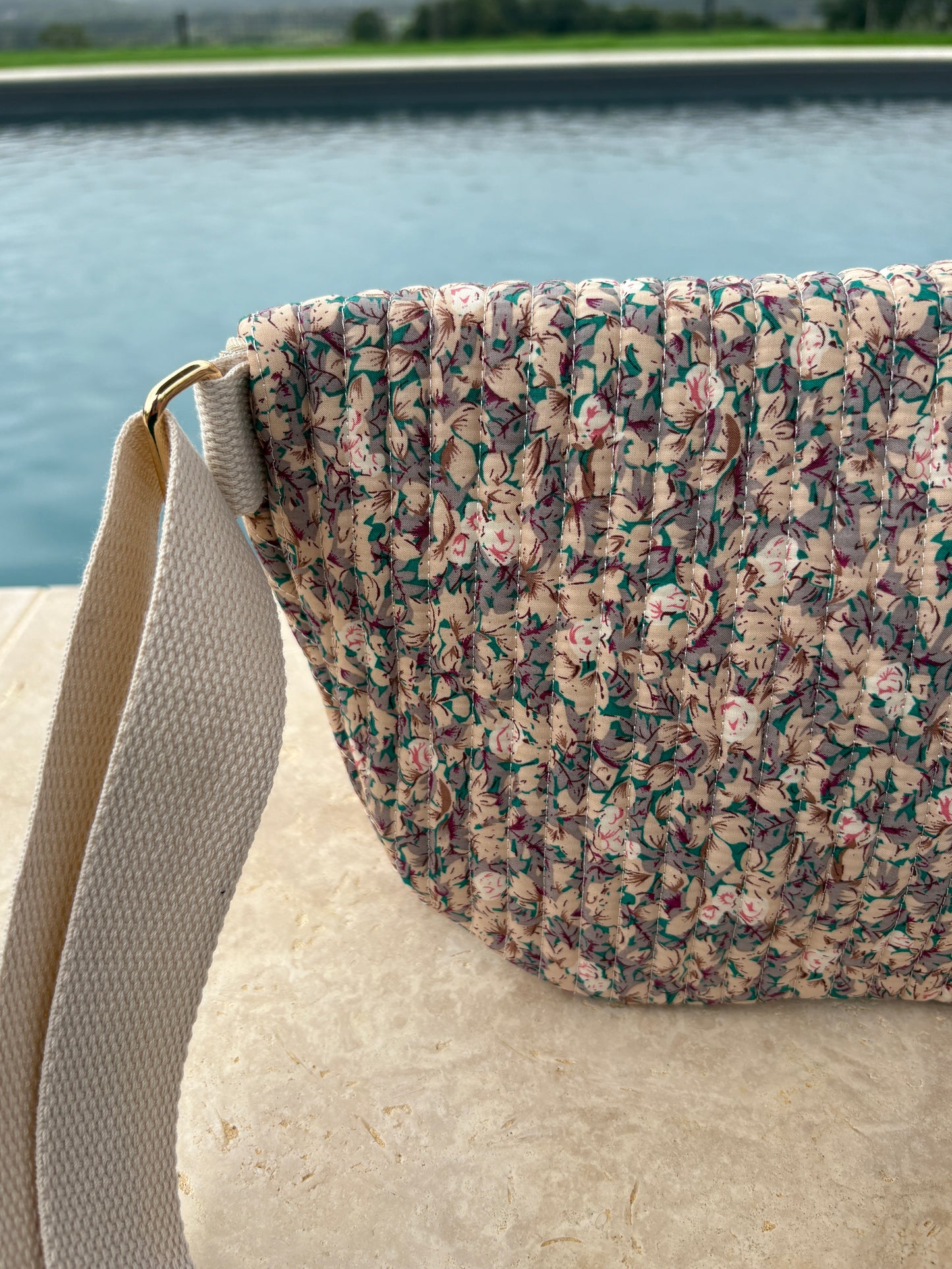 Sac banane en coton liberty fleuri beige lilas « La Ptite cachottière »