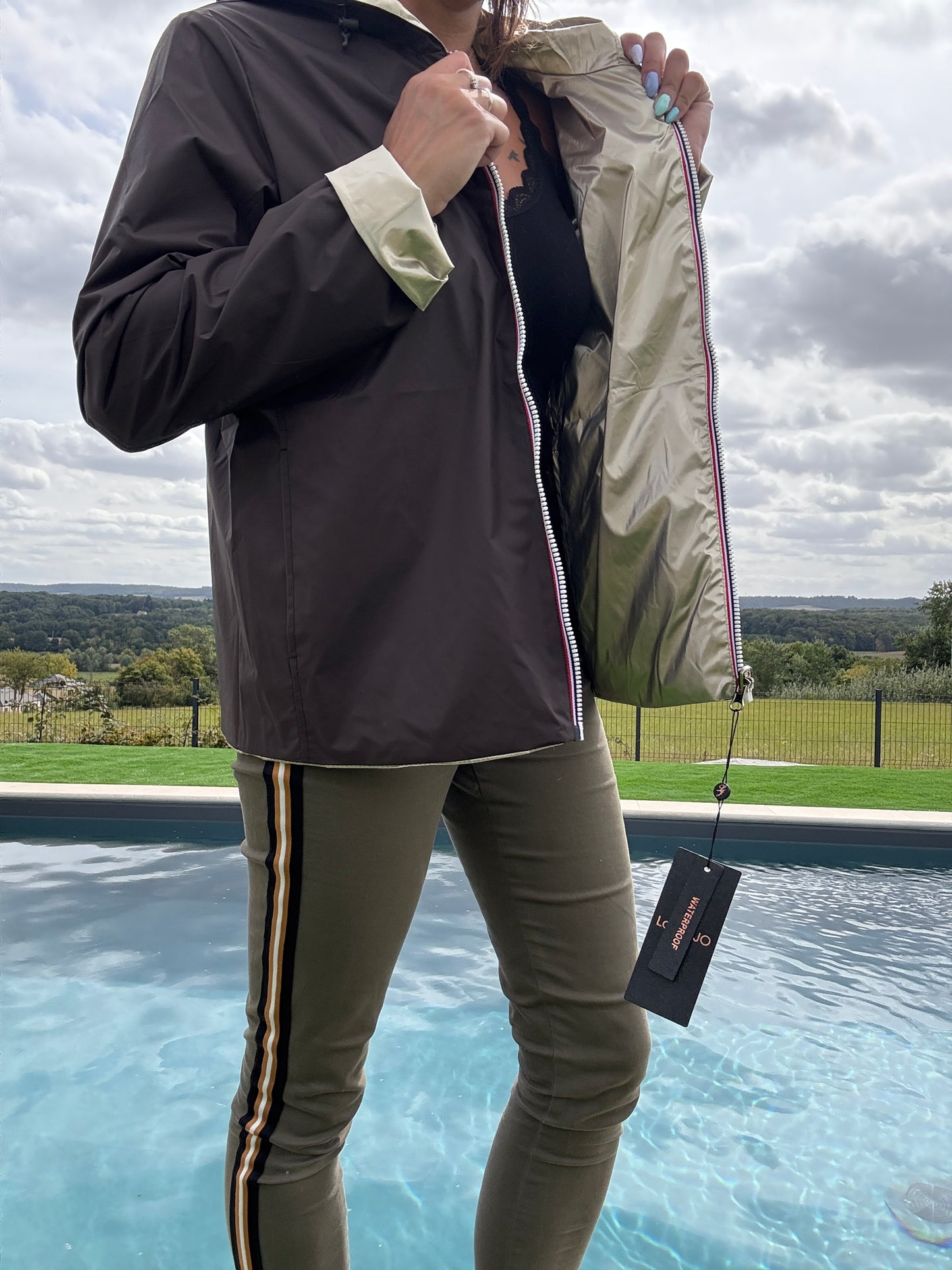Laura Jo - Imperméable réversible court sans garnissage ouate mi-saison couleur marron chocolat/doré