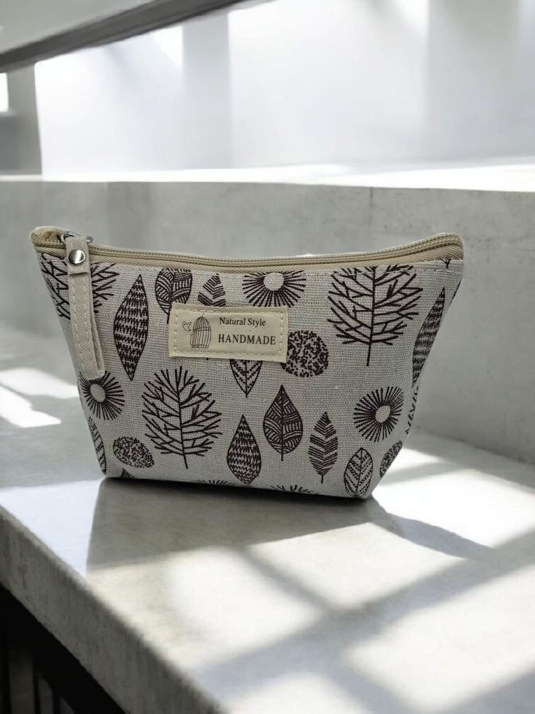 Trousse en coton blanche motifs de feuilles et de cercles en marron
