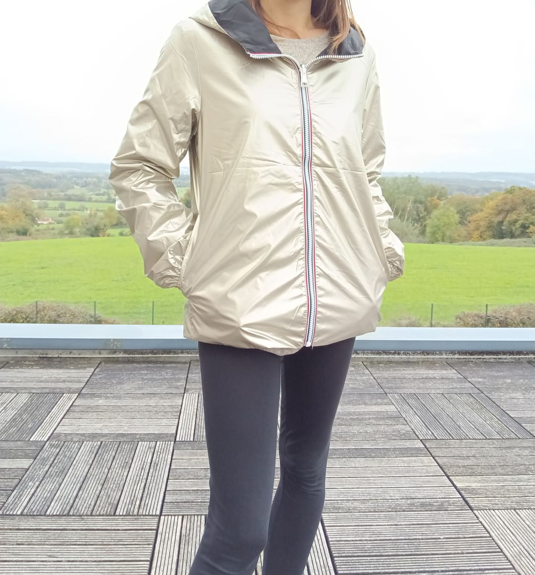 Melya Melody - Manteau court léger imperméable noir réversible doré