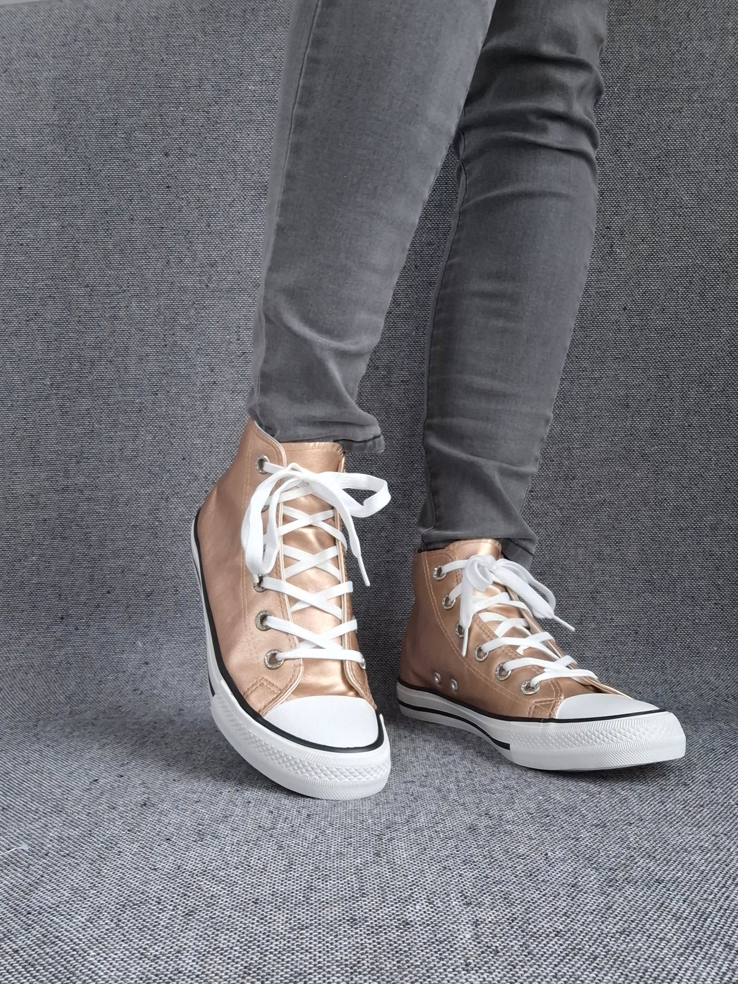 Chaussures baskets hautes cuivre champagne et blanche style converse