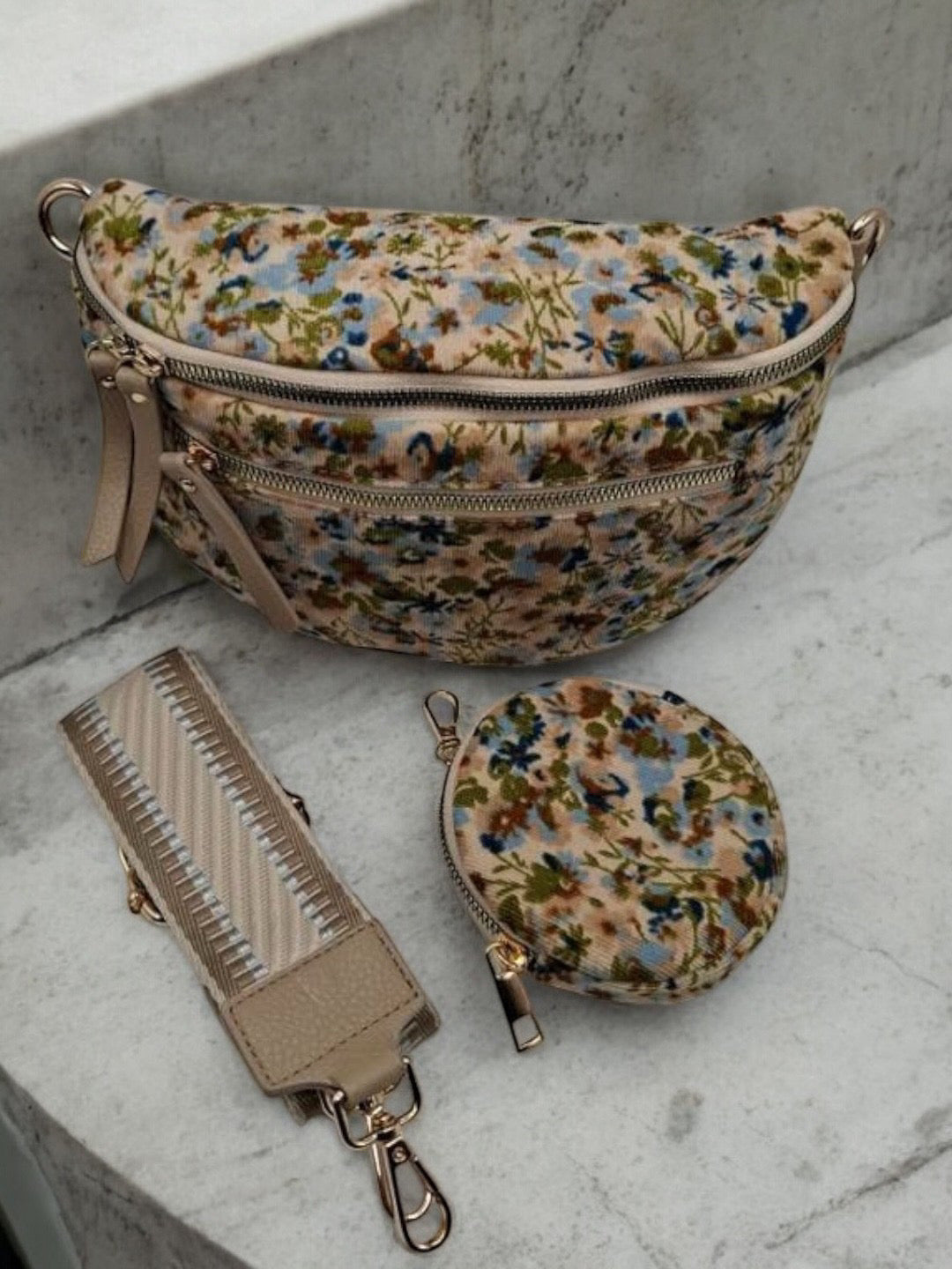 Sac banane velours côtelé très fin fleuri liberty beige avec porte-monnaie assorti