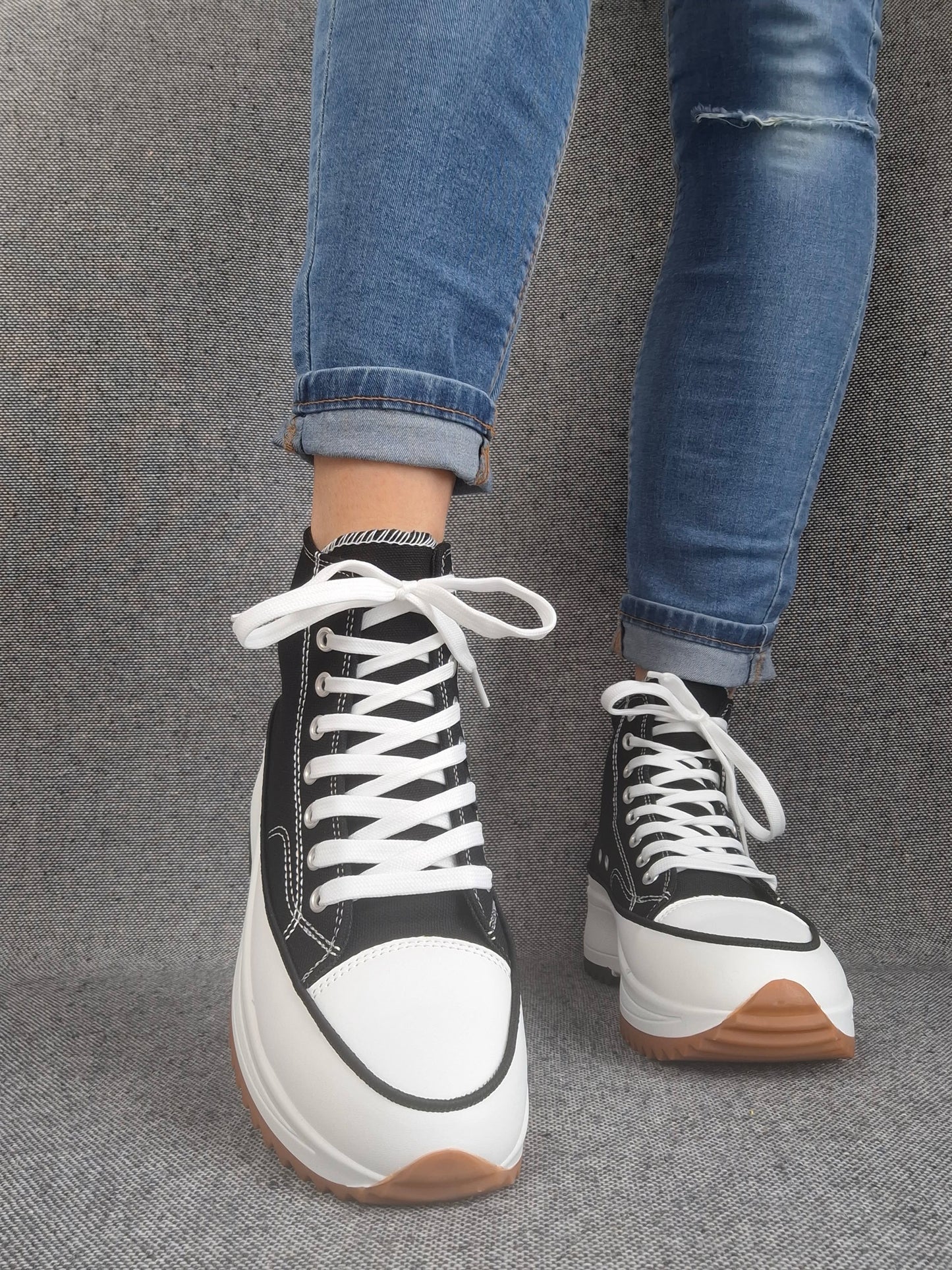 Chaussures baskets haute plate-forme toile noir et blanc