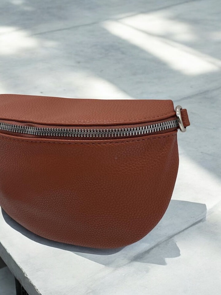 Sac banane simili cuir marron double fermeture