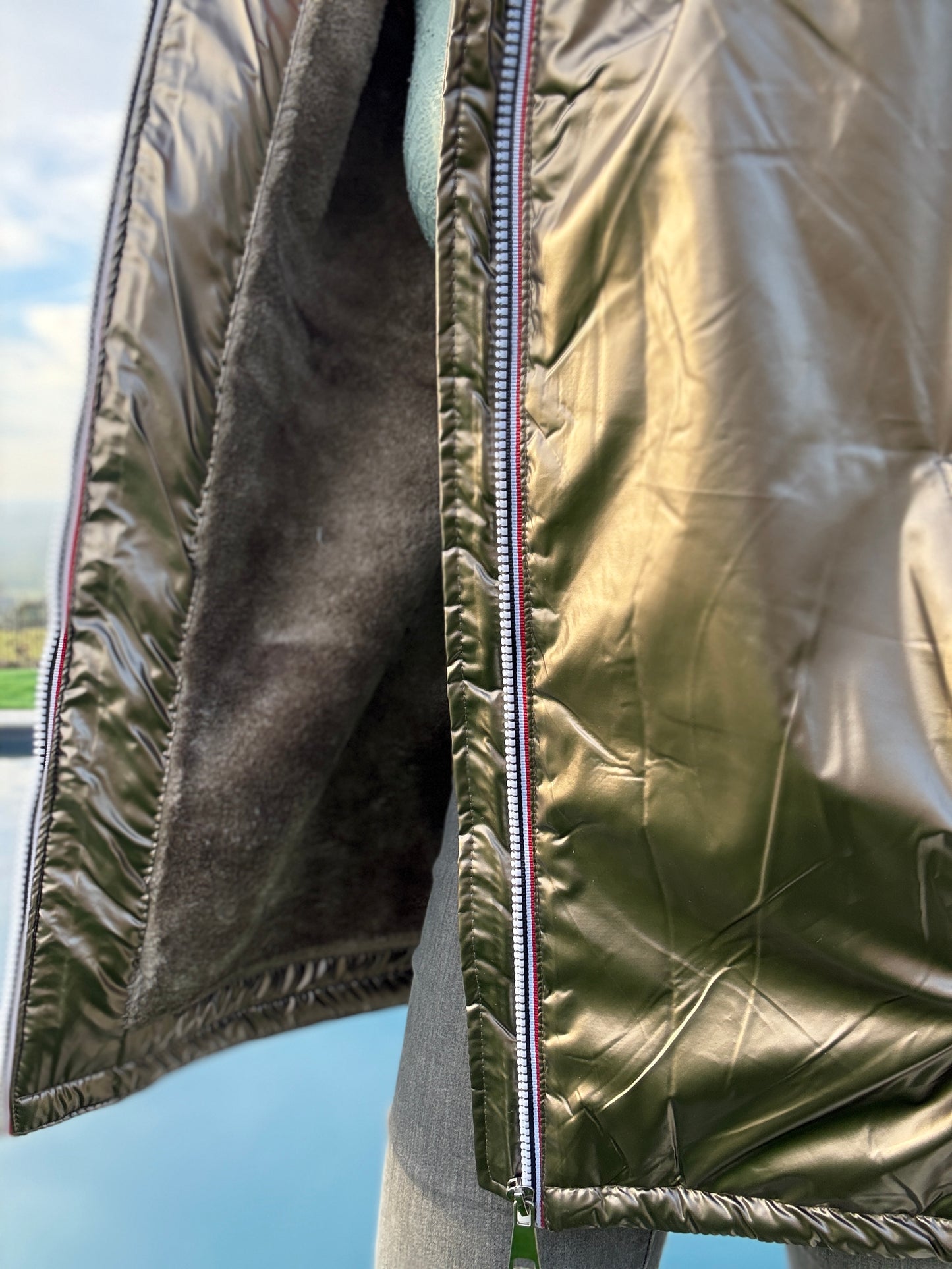 Manteau imperméable mi long fourré en fausse fourrure gold bronze - Curvy