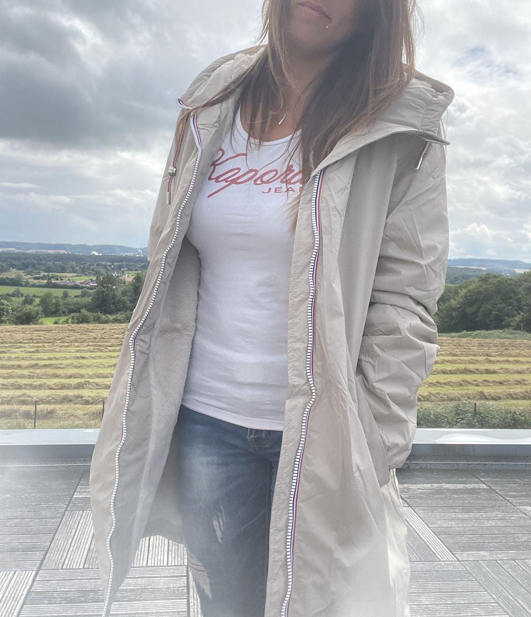 Laura Jo - Imperméable long doublé en fausse fourrure cordon tricolore couleur beige