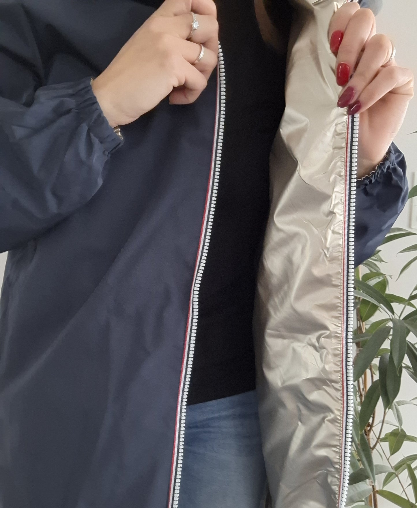 Melya Melody - Manteau léger long réversible imperméable bleu marine doré Curvy