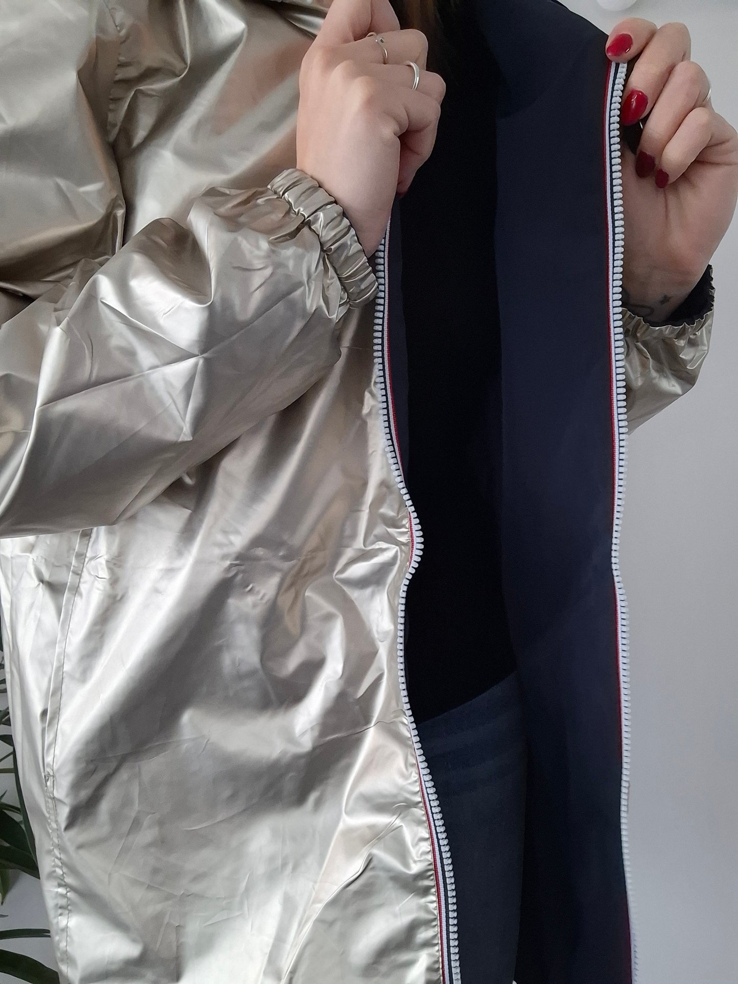 Melya Melody - Manteau léger long réversible imperméable bleu marine doré Curvy