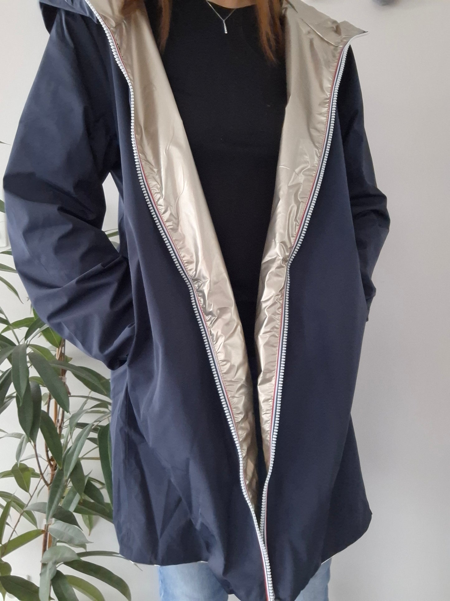 Melya Melody - Manteau léger long réversible imperméable bleu marine doré Curvy