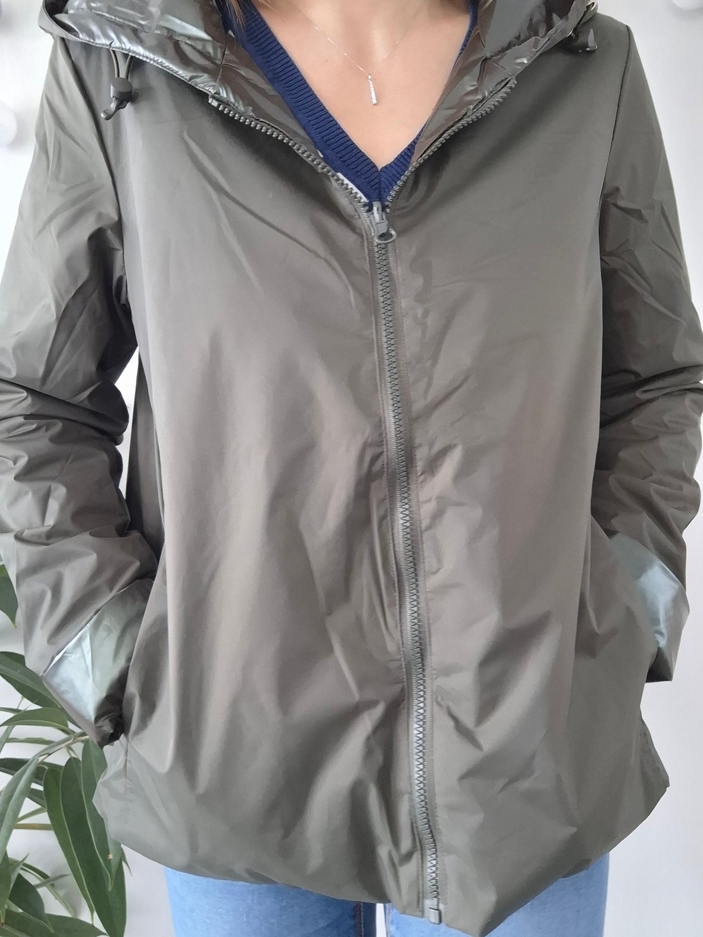 Laura Jo - Parka réversible court avec garnissage ouate couleur kaki/kaki brillant zip uni