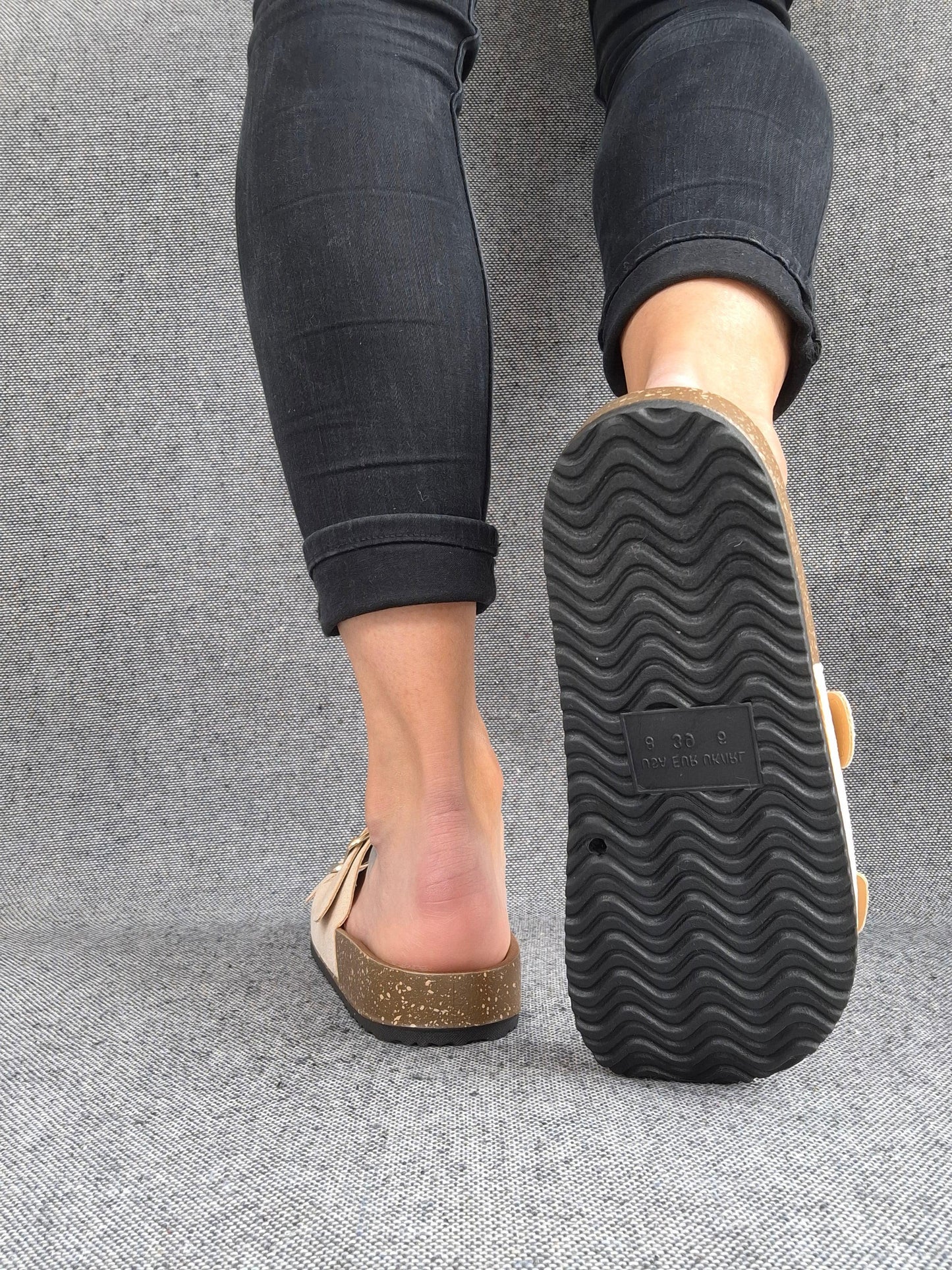 Chaussures sandales type Birk beige clair 2 brides