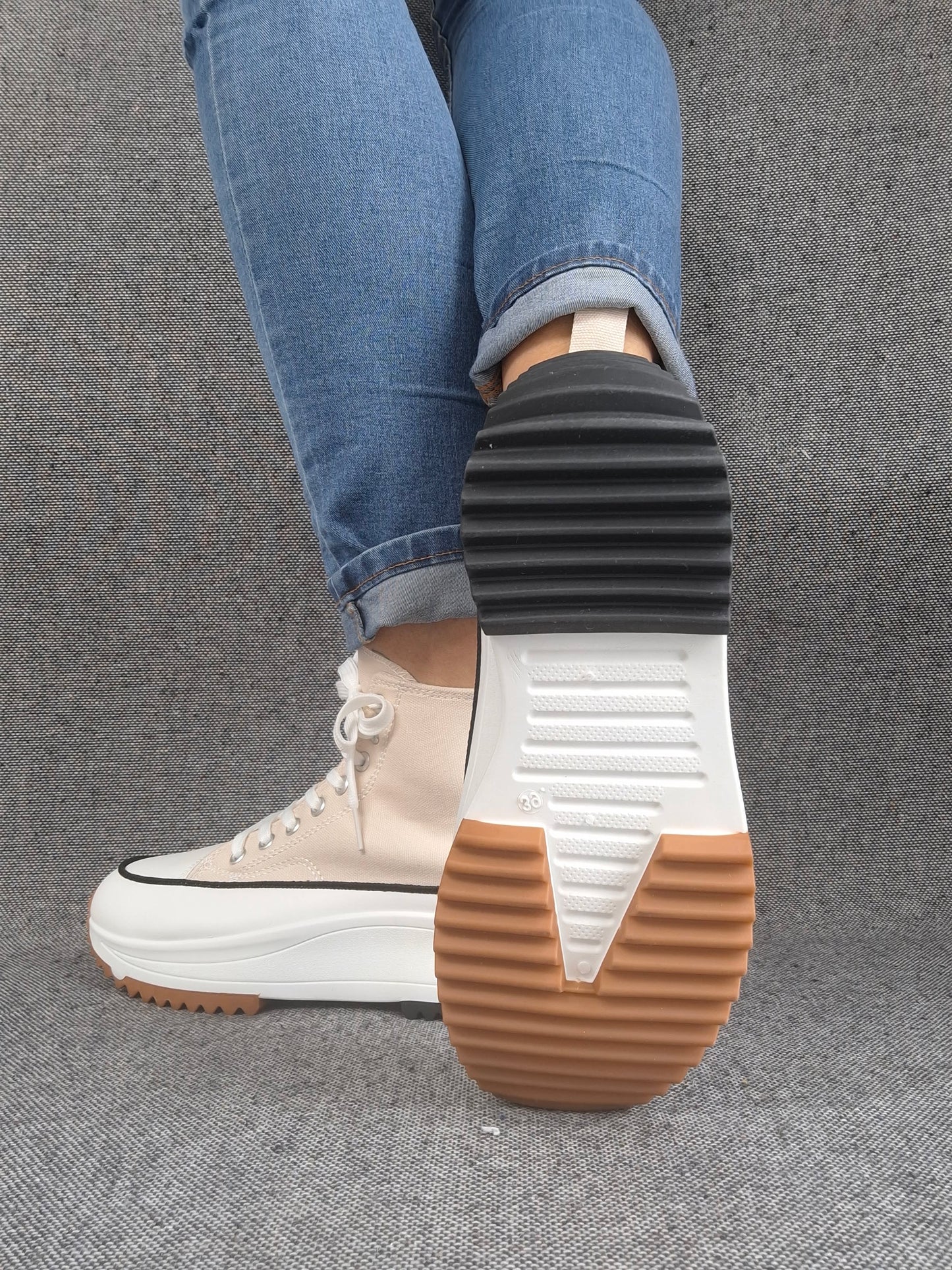 Chaussures baskets haute plate-forme toile beige et blanc