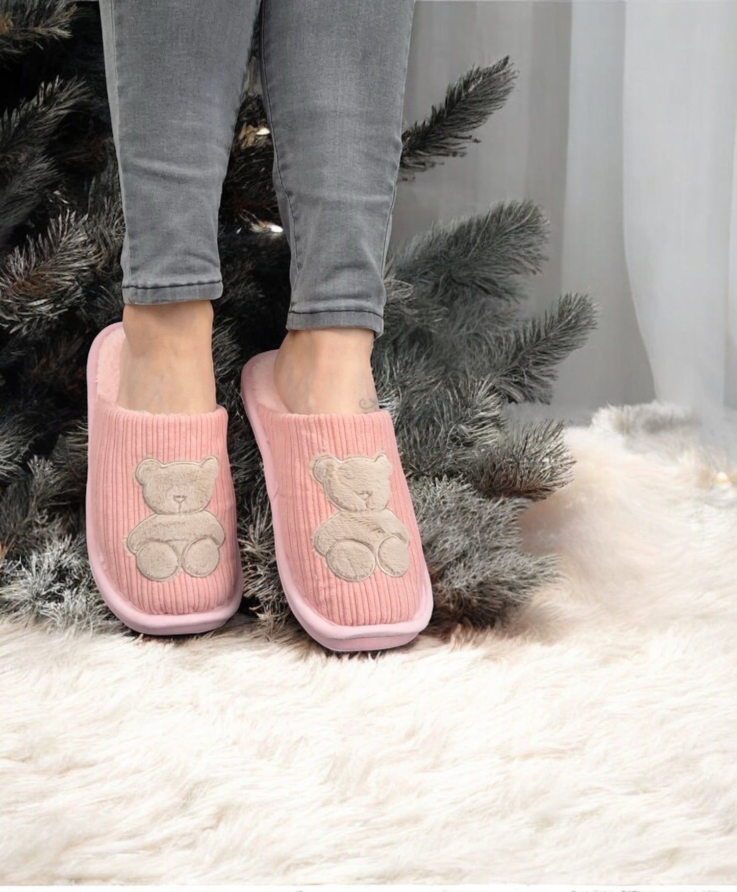 Chaussons fourrés rose en tissu avec motif ours