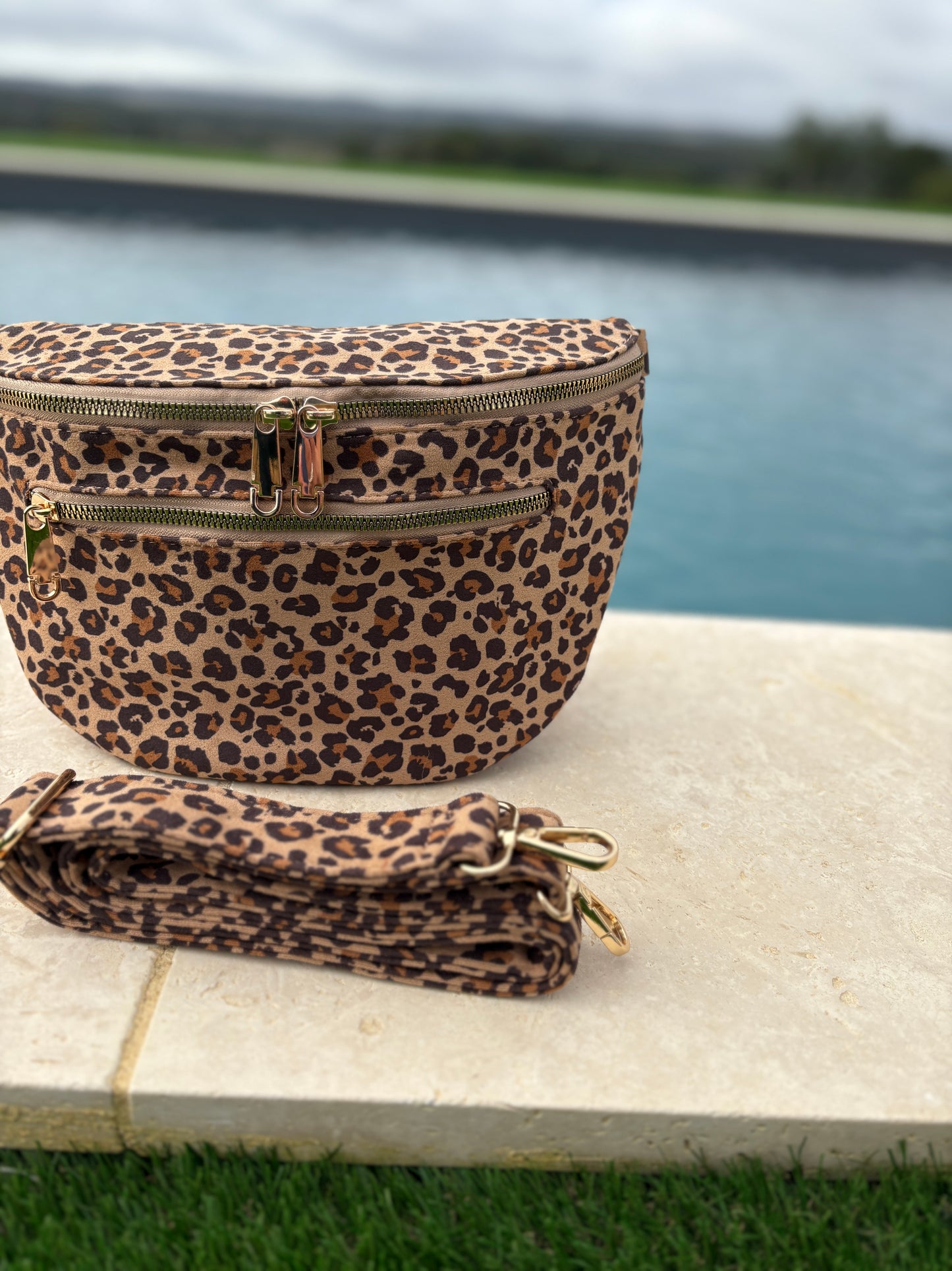 Sac banane tissu doux léopard beige clair 2 poches