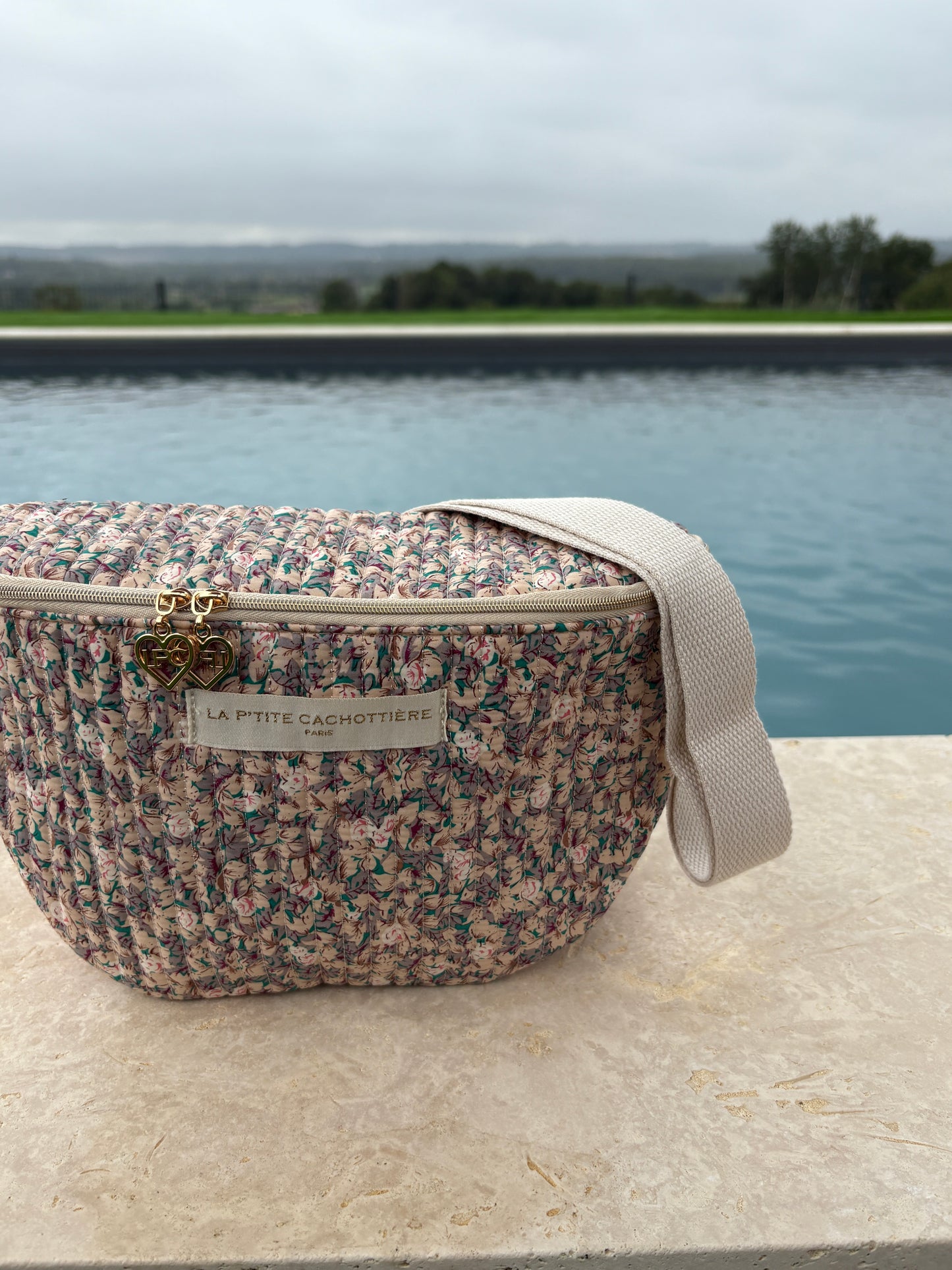 Sac banane en coton liberty fleuri beige lilas « La Ptite cachottière »