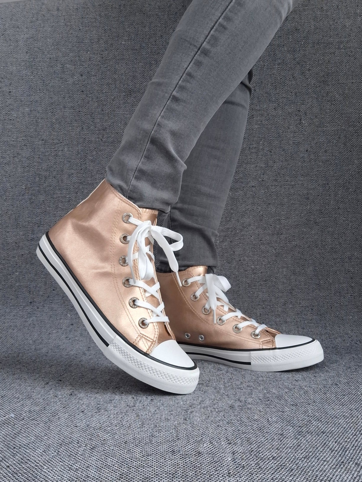 Chaussures baskets hautes cuivre champagne et blanche style converse