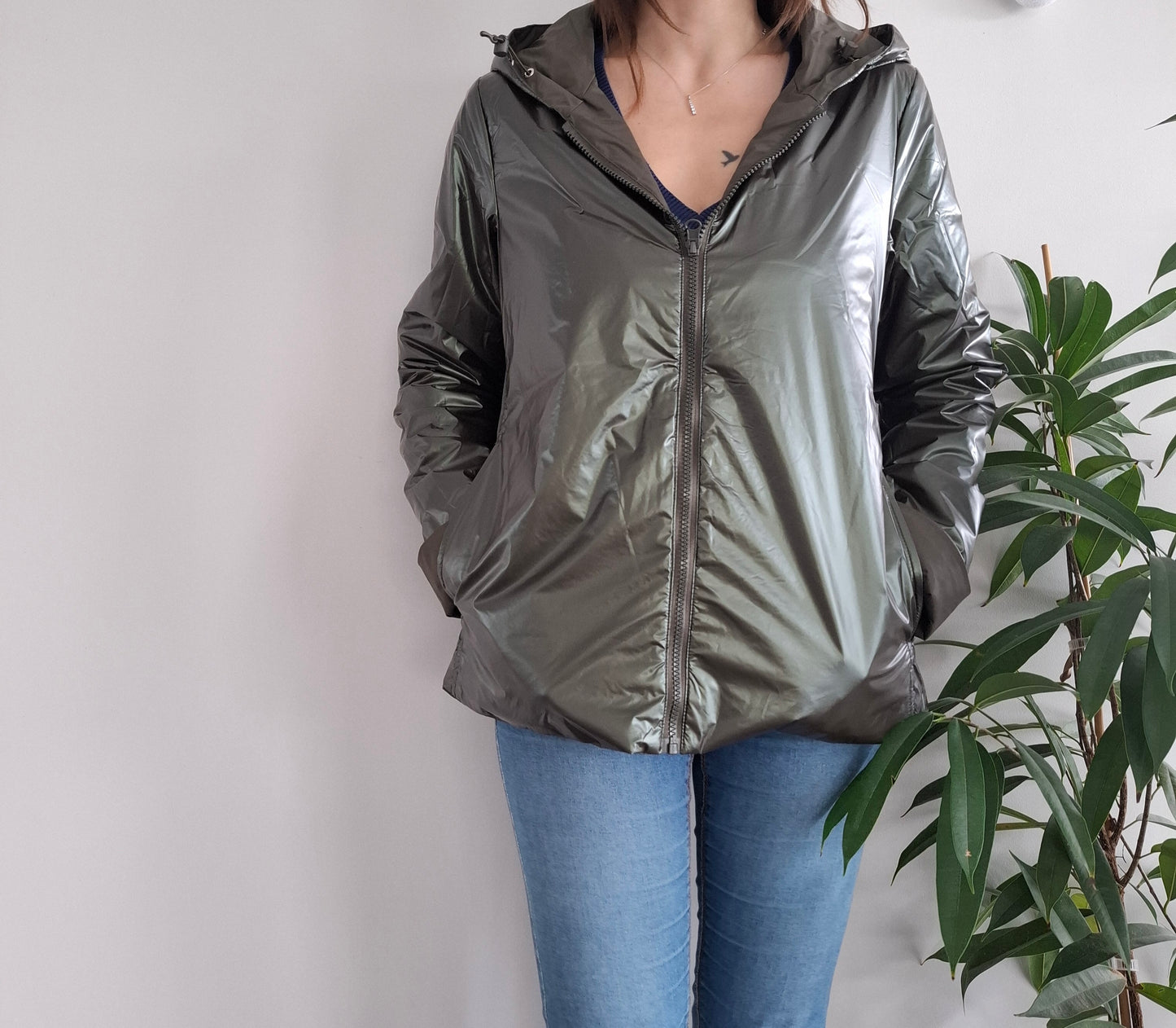 Laura Jo - Parka réversible court avec garnissage ouate couleur kaki/kaki brillant zip uni