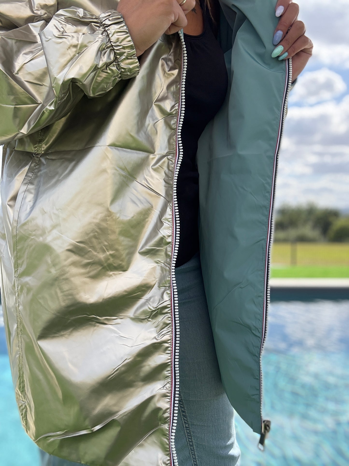 Melya Melody - Imperméable réversible mi-long sans garnissage ouate couleur bleu ciel/doré