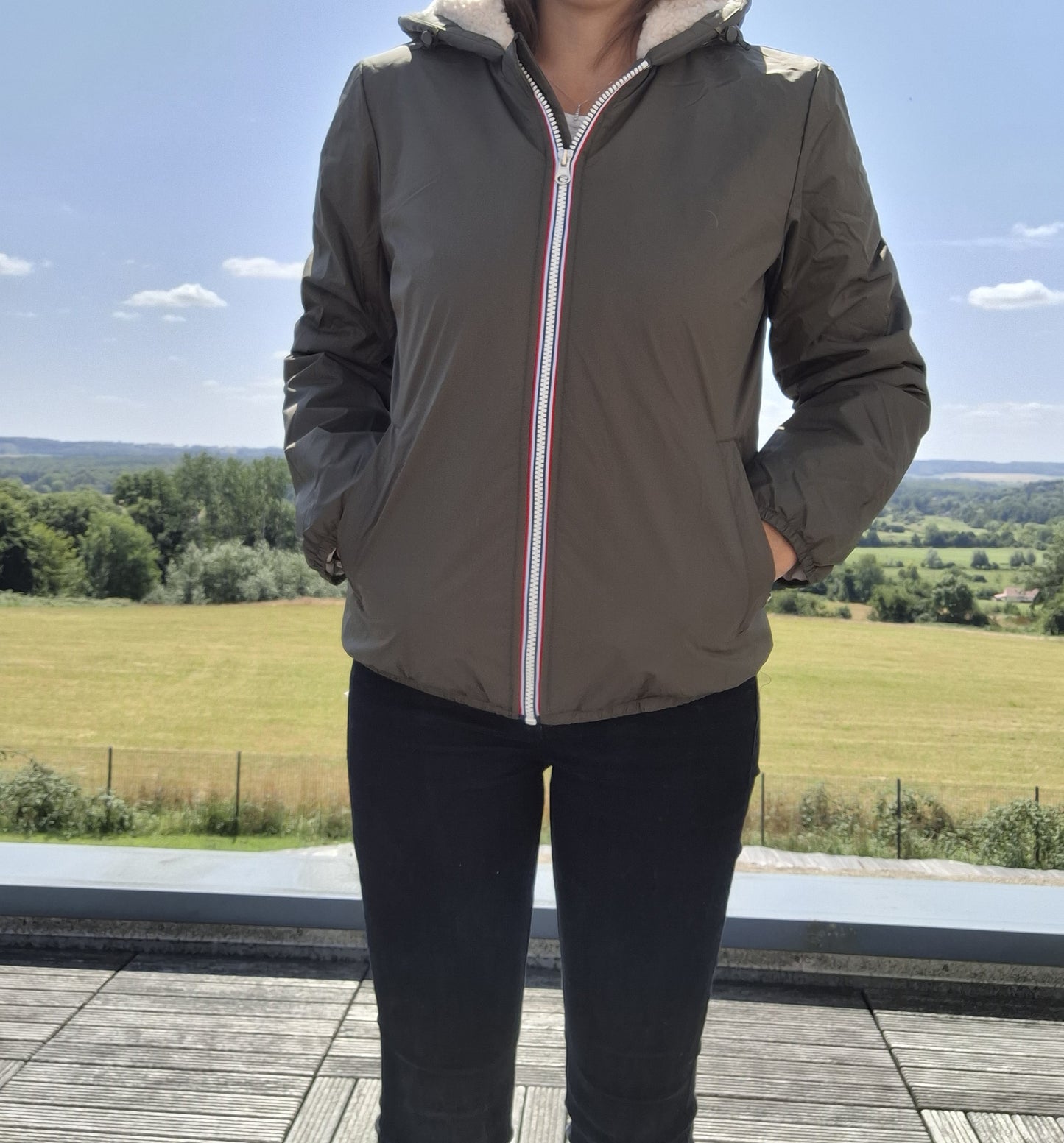 Laura Jo - Imperméable fourré court fausse fourrure kaki intérieur imitation sherpa beige