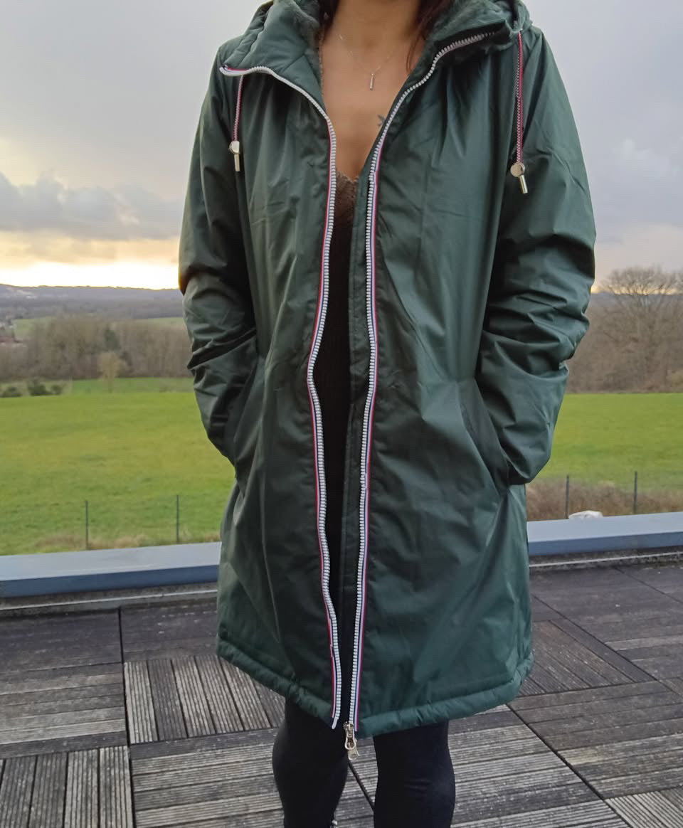 Laura Jo - Imperméable long doublé en fausse fourrure cordon tricolore couleur vert forêt