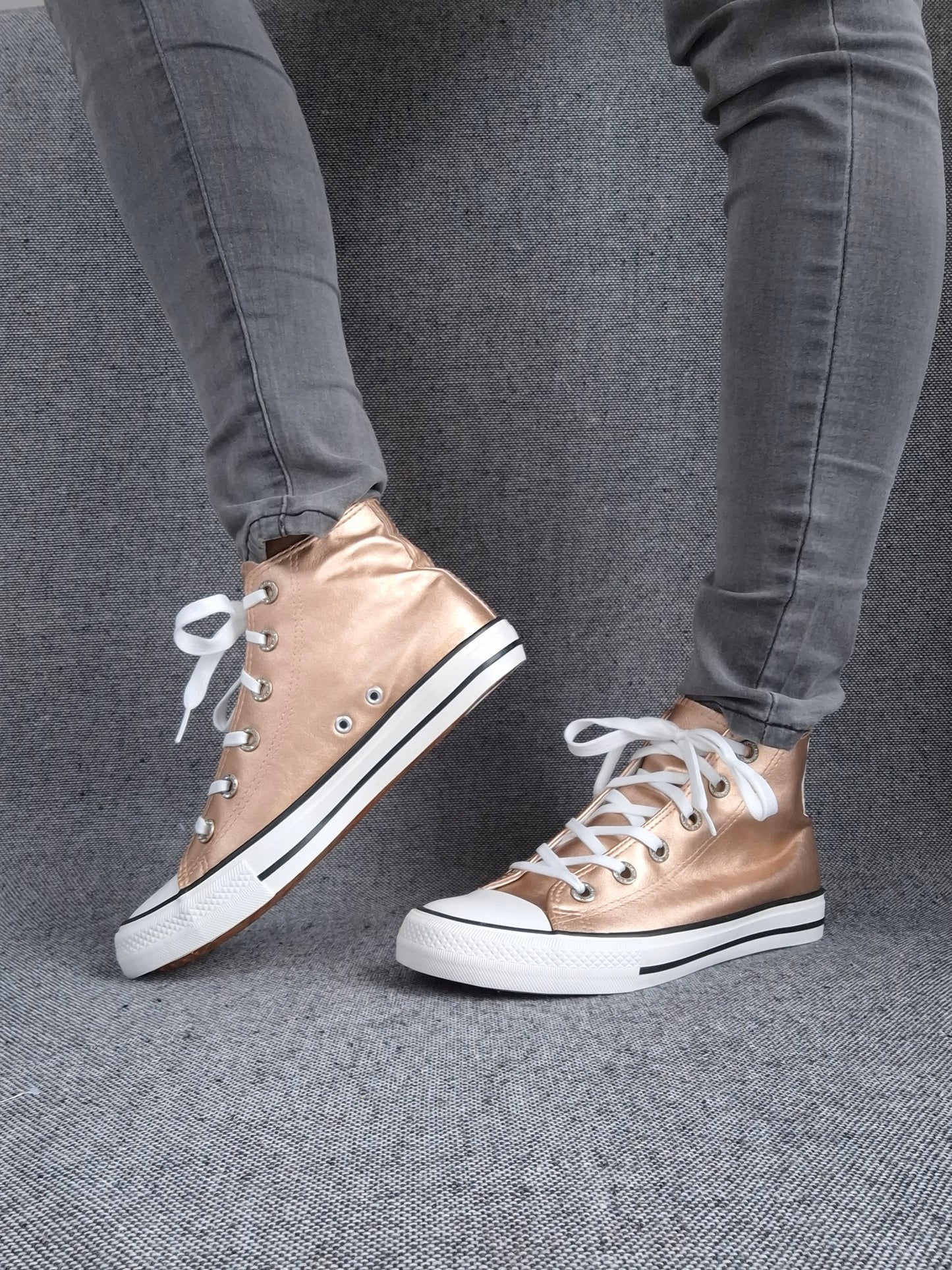 Chaussures baskets hautes cuivre champagne et blanche style converse