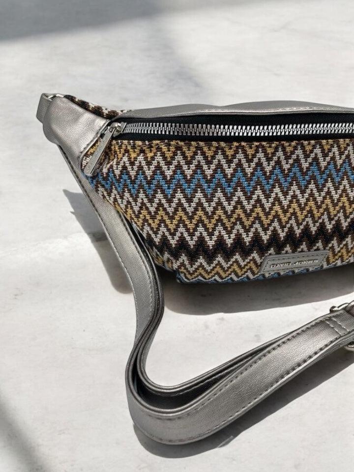 Sac banane simili cuir et tissu argenté
