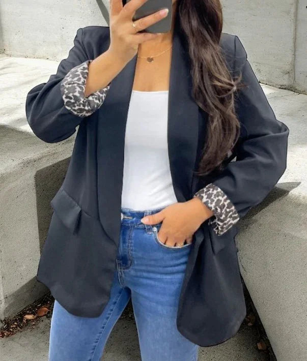 Veste blazer noir avec détails léopard