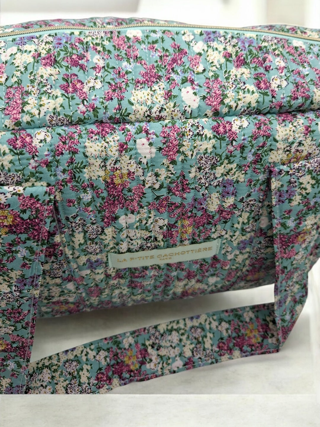 Sac week-end polochon en coton matelassé multicolore liberty fleuri rouge et blanc