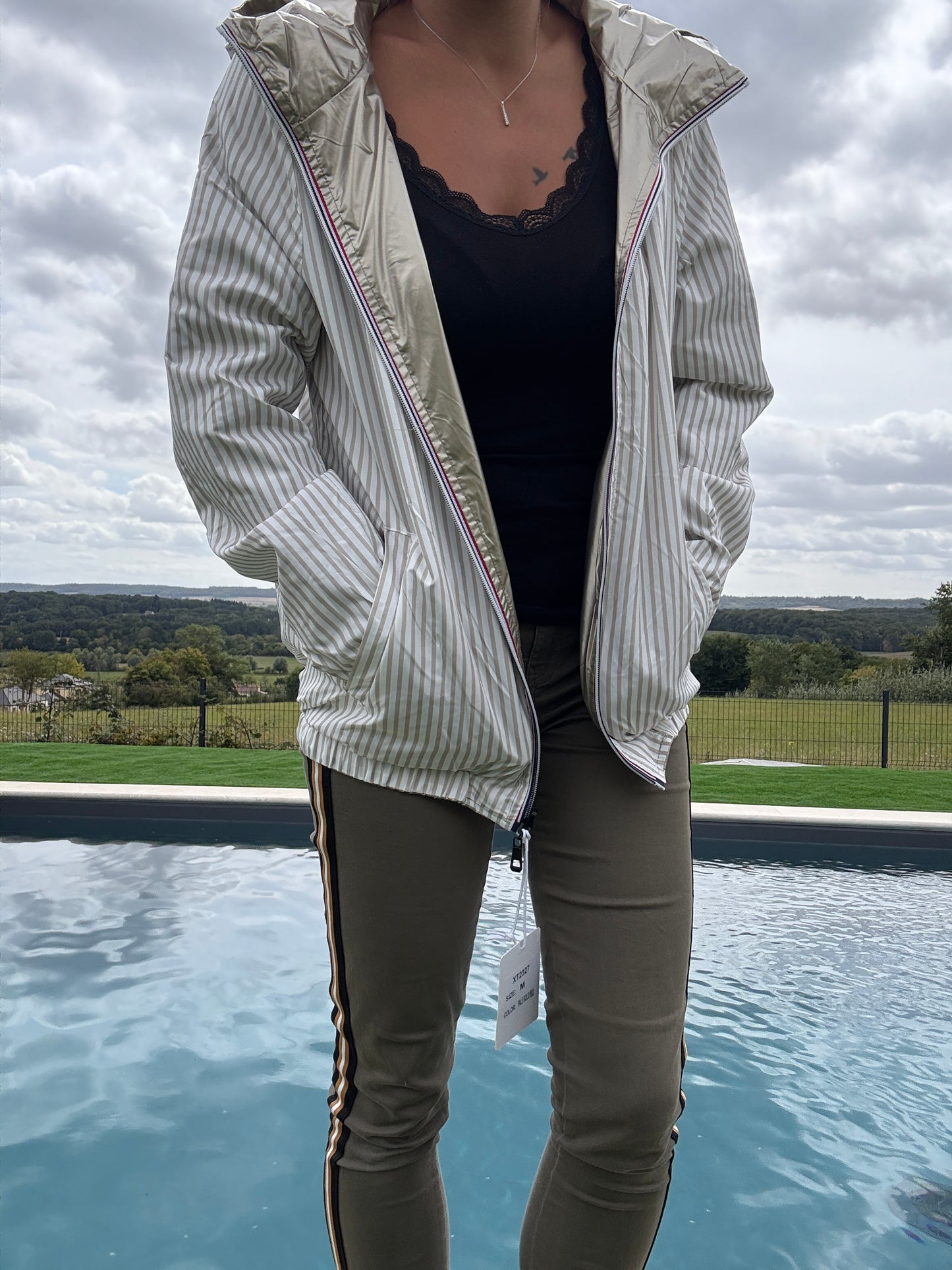 New Lolo - Manteau court mi fesses léger imperméable réversible doré capuche intérieur marin beige blanc