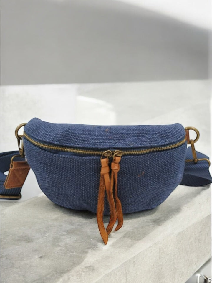 Sac banane en jute bleu denim 1 poche doubles curseurs