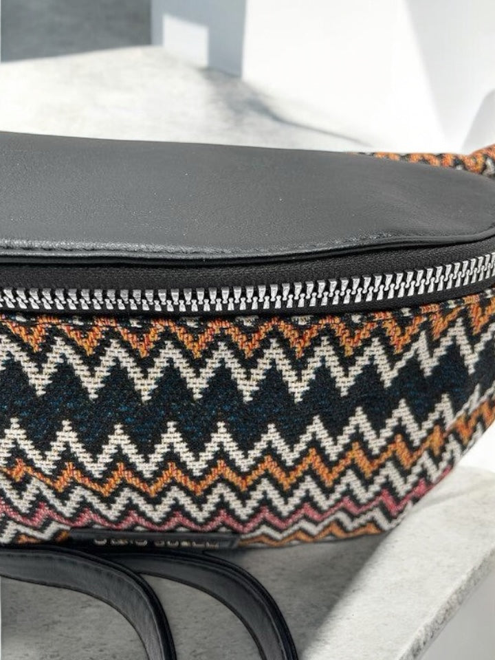 Sac banane simili cuir et tissu noir