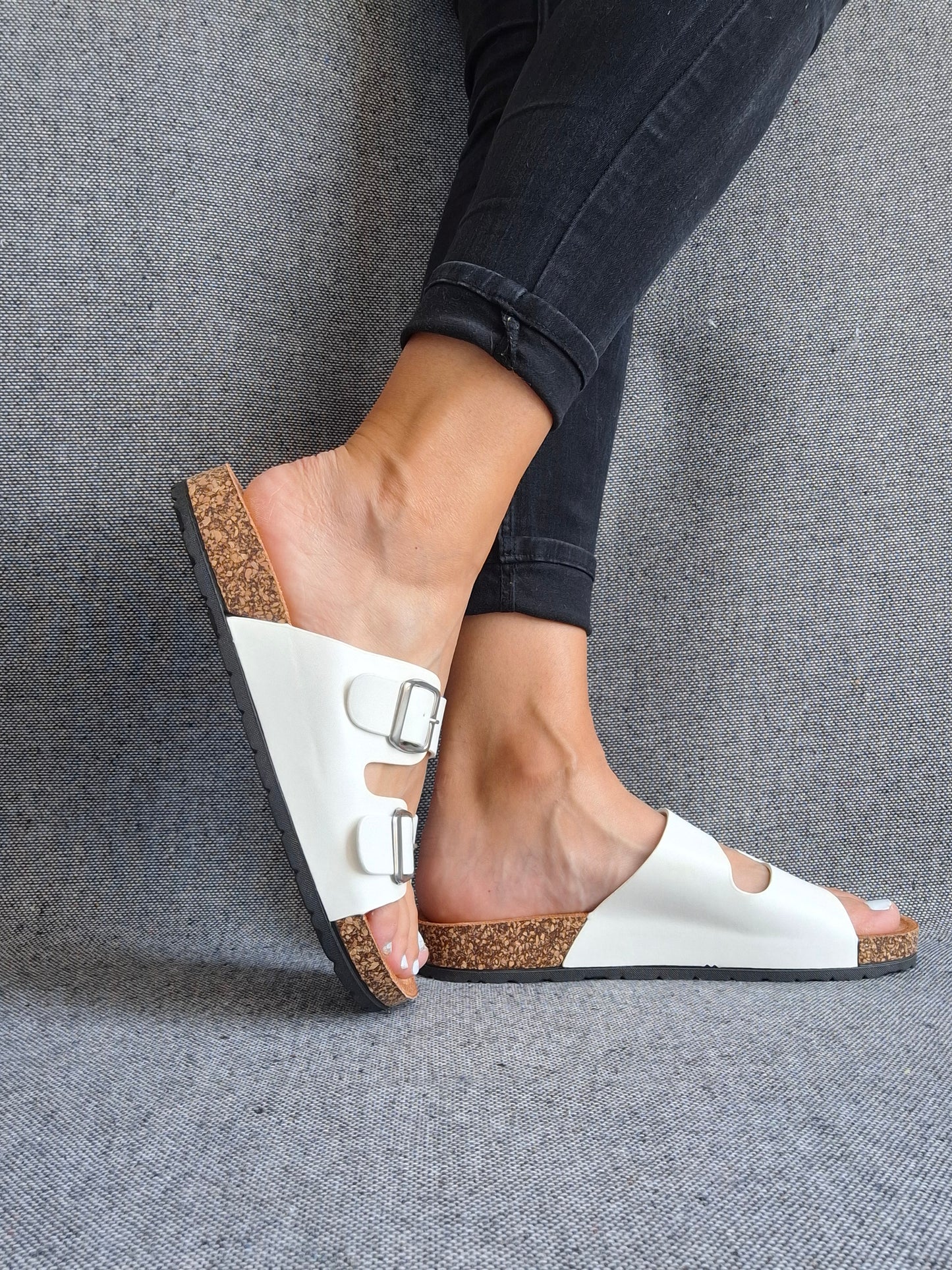 Chaussures sandales type birk à 2 brides blanches