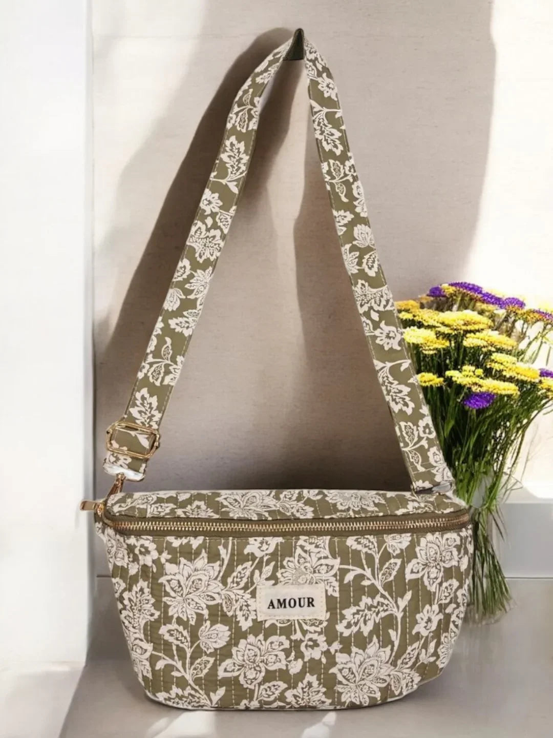 Sac banane coton matelassé liberty toile de jouy fleuri vert kaki et blanc