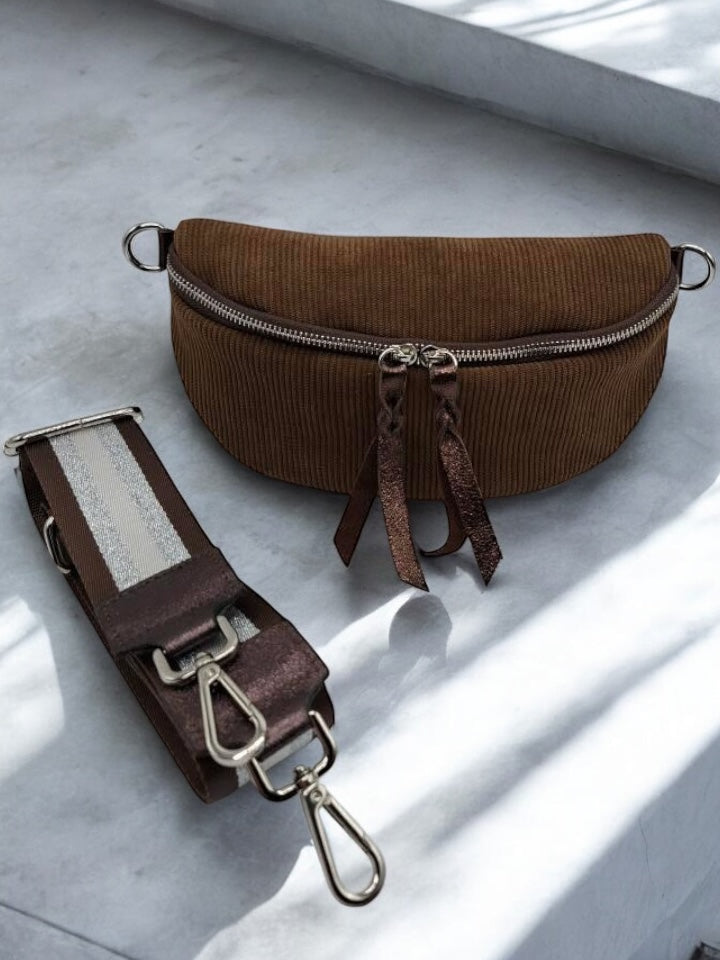 Sac banane en velours côtelé camel doubles curseurs en cuir