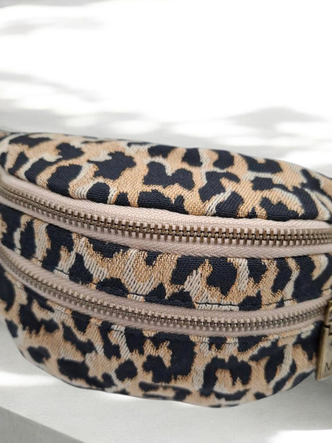 Sac banane en tissu à motif léopard camel 2 poches