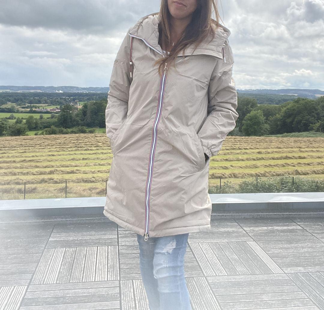 Laura Jo - Imperméable long doublé en fausse fourrure cordon tricolore couleur beige
