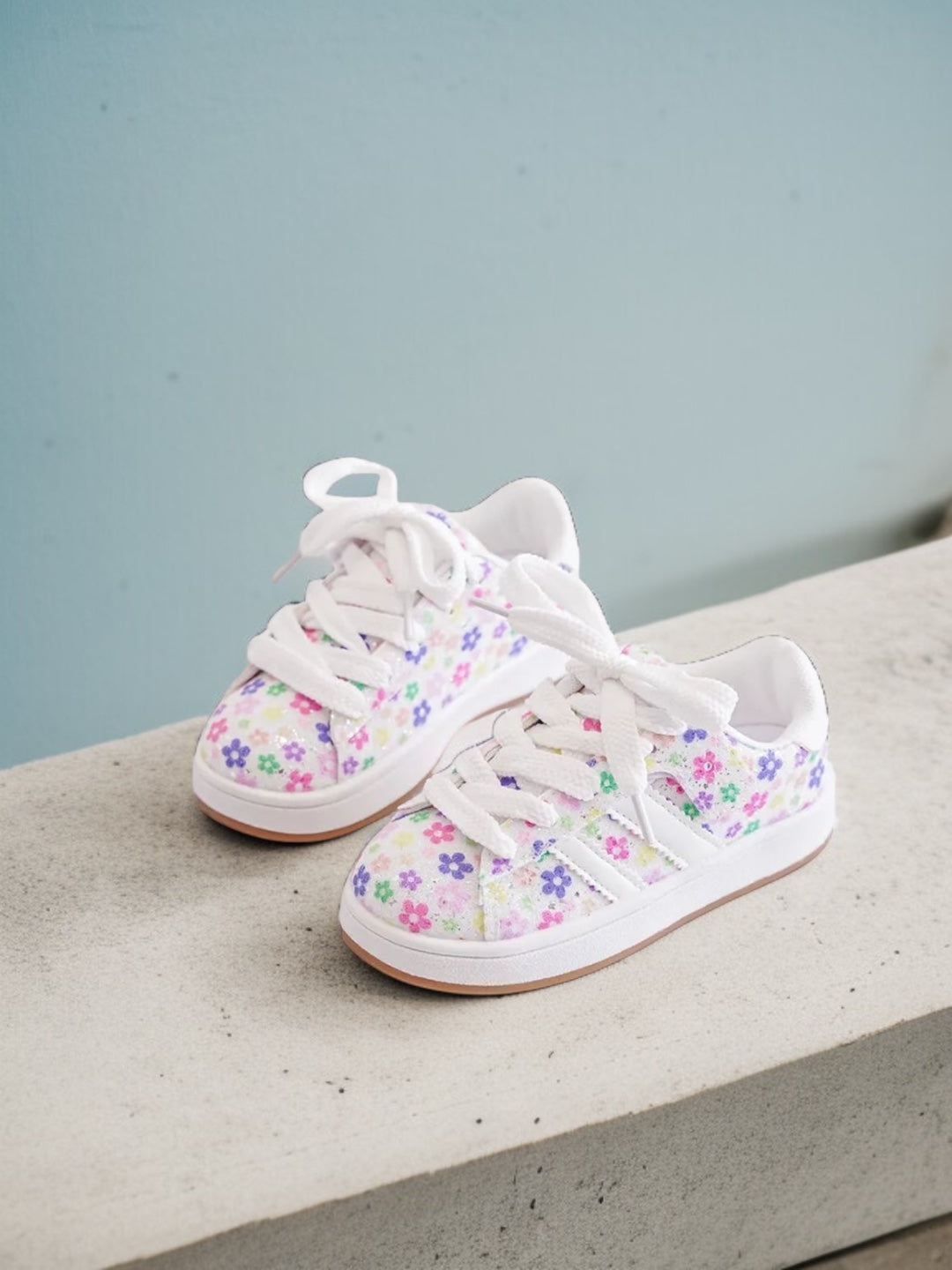Chaussures baskets blanches a motifs floraux style sneakers - Enfant (fille)