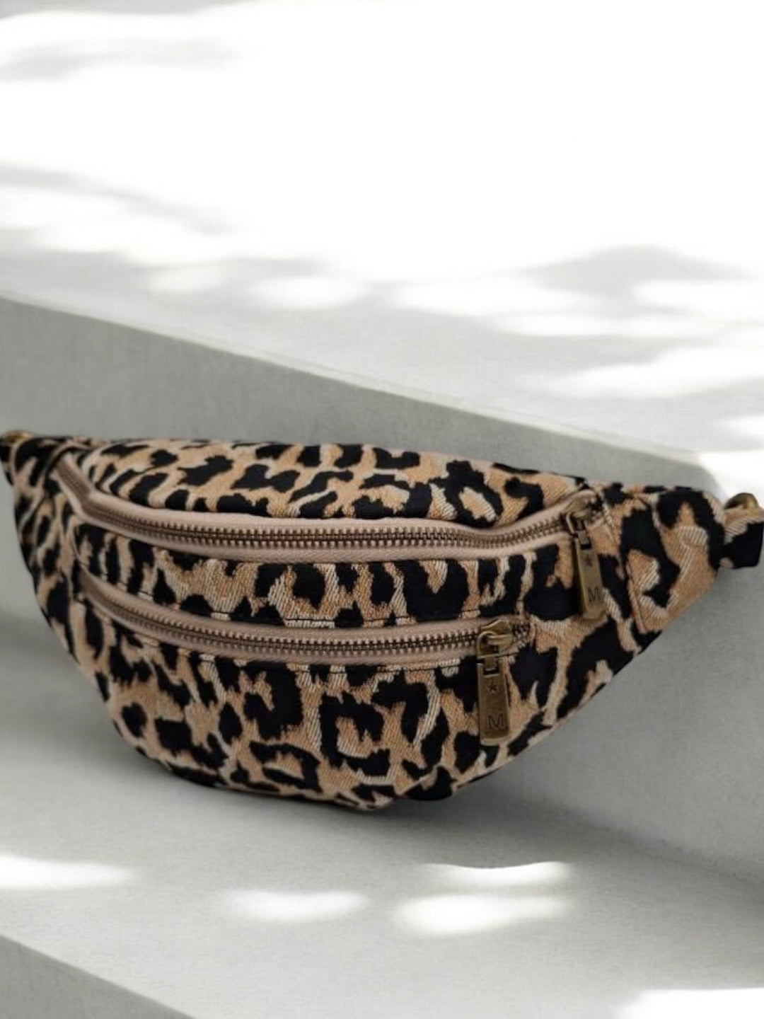 Sac banane en tissu à motif léopard camel 2 poches