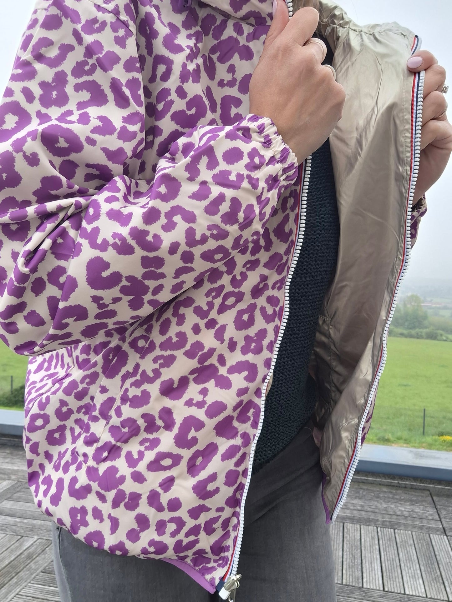 Escandelle - Parka imperméable courte Léopard violet réversible doré