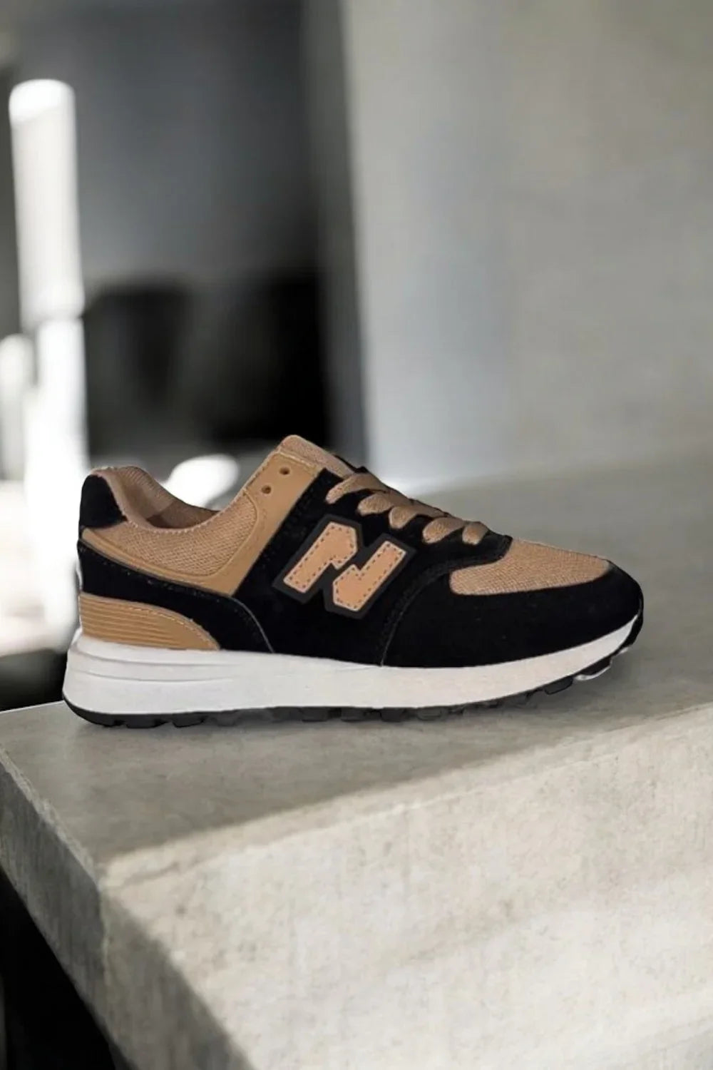 Chaussures baskets noir et marron style sneakers new balance