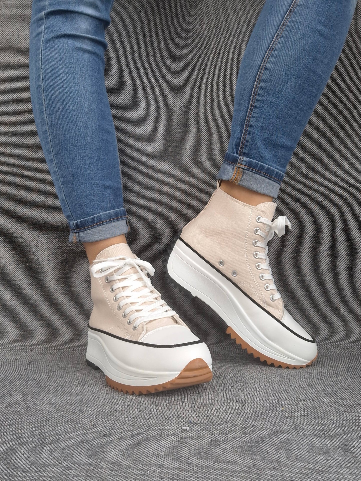 Chaussures baskets haute plate-forme toile beige et blanc