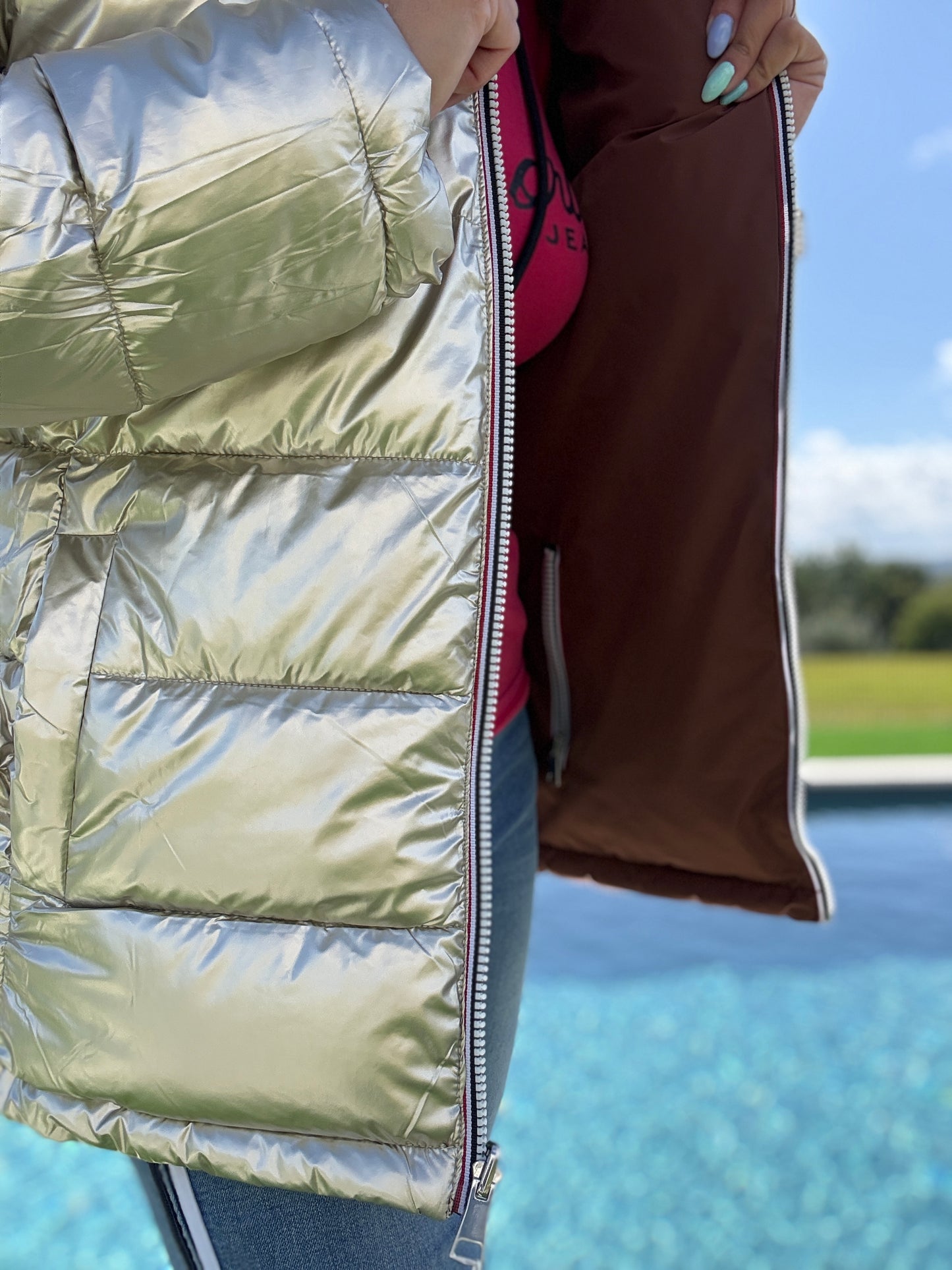 Melya Melody - Manteau court réversible et imperméable matelassé marron chocolat/doré