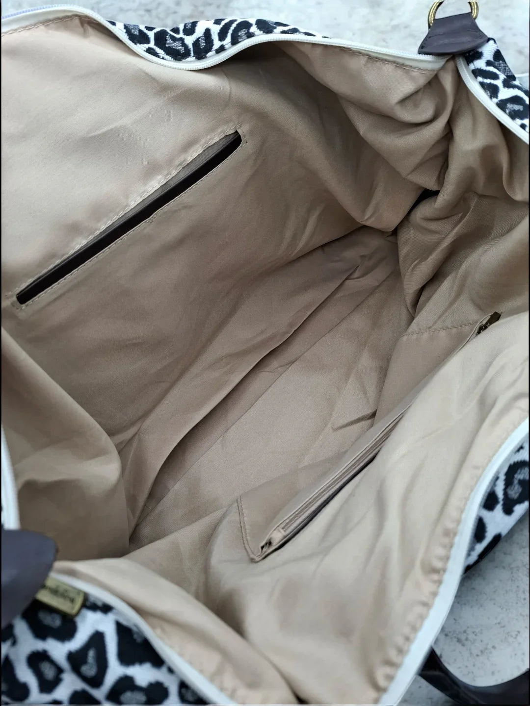 Grand sac de voyage week end tissu imprimé léopard blanc noir