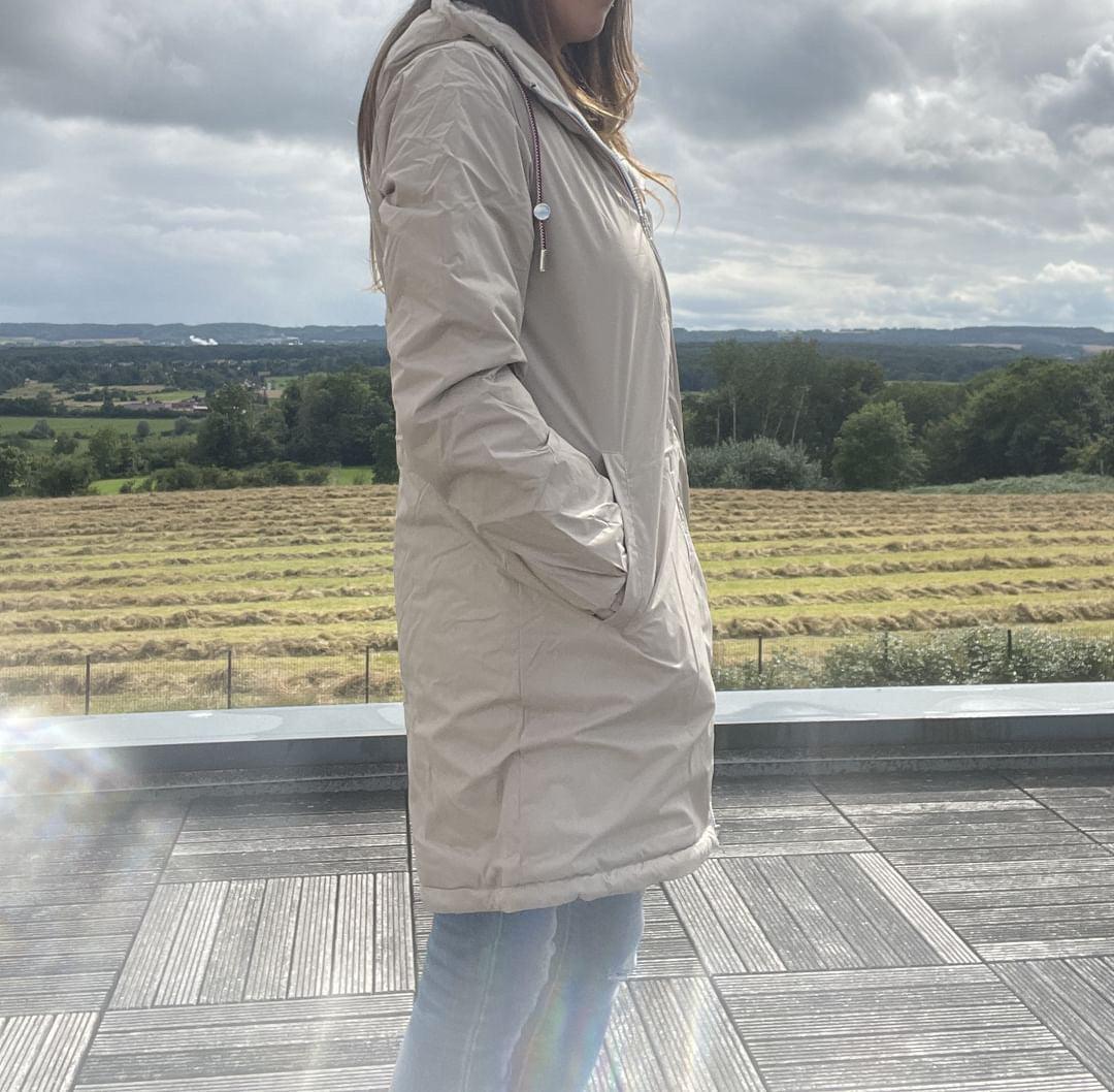 Laura Jo - Imperméable long doublé en fausse fourrure cordon tricolore couleur beige